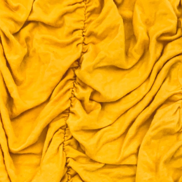 Heart & Hips ruched stretchy bodycon dark banana yellow midi summer spring dress - Picture 3 of 6